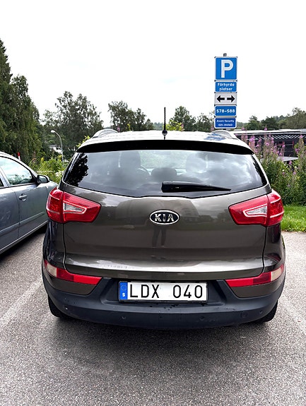 Kia Sportage 2 of 5