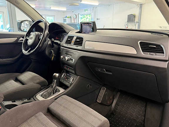 Audi Q3 16 of 27