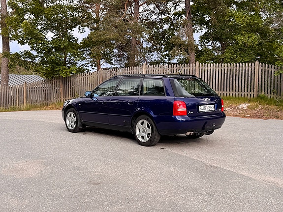 Audi A4 4 of 4