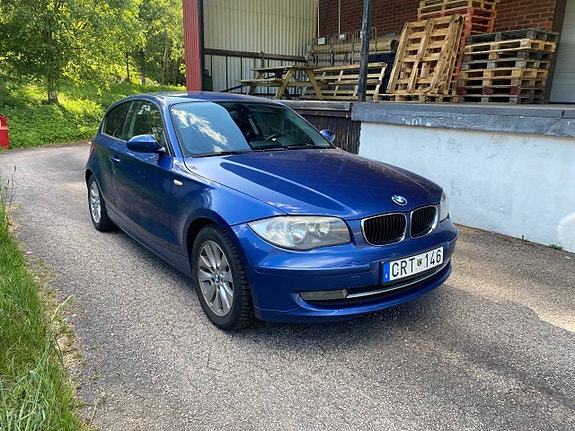 BMW 118d 2 of 6