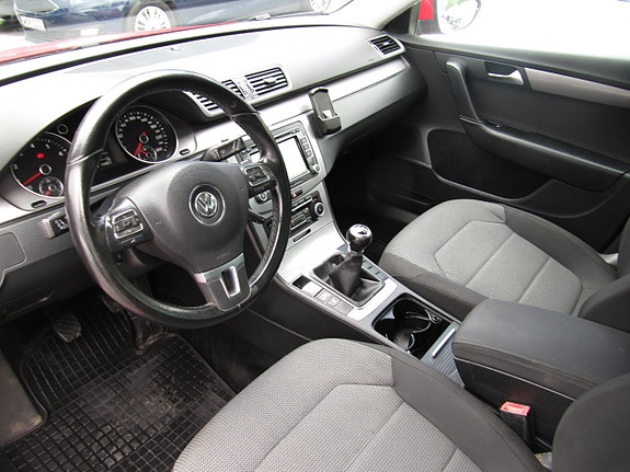Volkswagen Passat 5 of 5