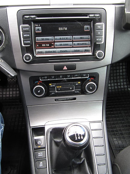 Volkswagen Passat 8 of 19