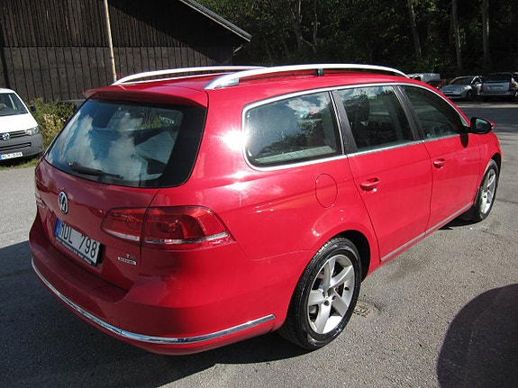 Volkswagen Passat 5 of 29