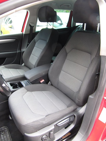Volkswagen Passat 7 of 19