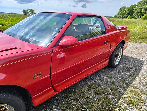 Pontiac Firebird 3 of 5