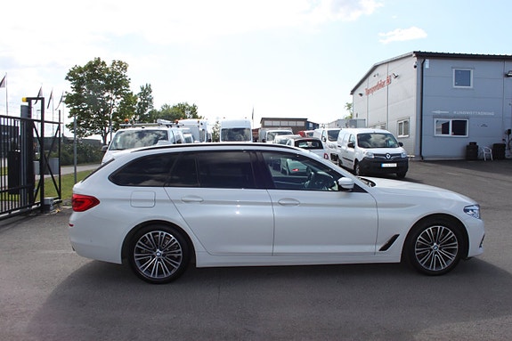 BMW 520d 2 of 5