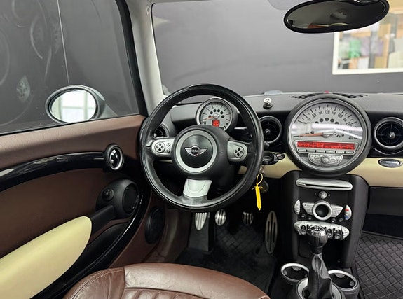 MINI Clubman Cooper S 12 of 17