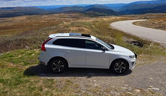 Volvo XC60 4 of 5