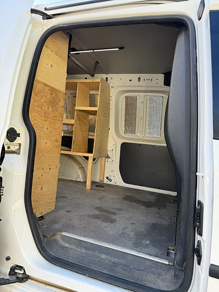 Volkswagen Caddy Maxi 9 of 9