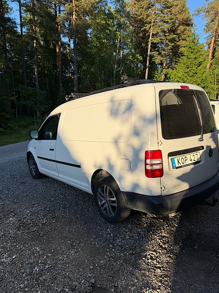 Volkswagen Caddy Maxi 3 of 5