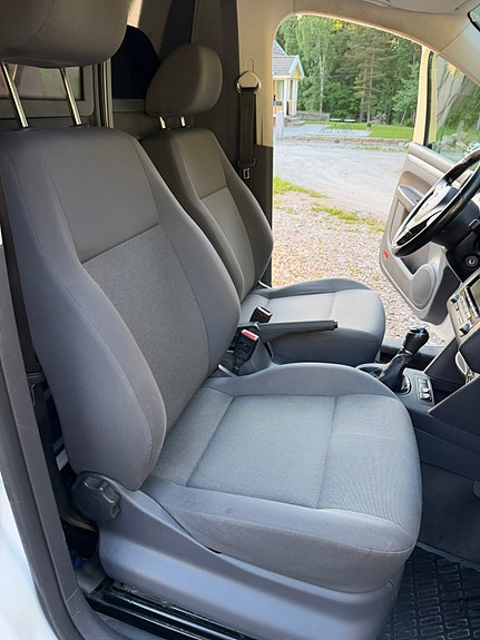 Volkswagen Caddy Maxi 4 of 5