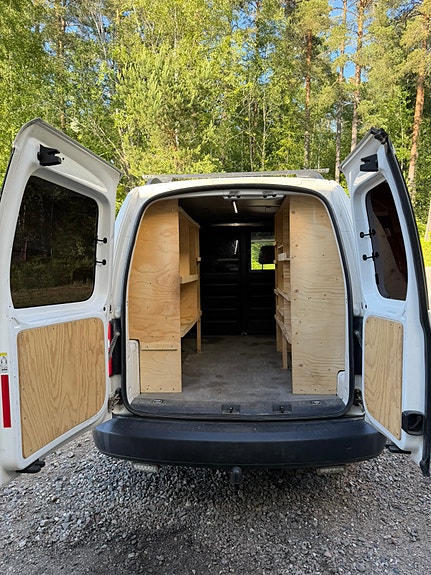 Volkswagen Caddy Maxi 8 of 9