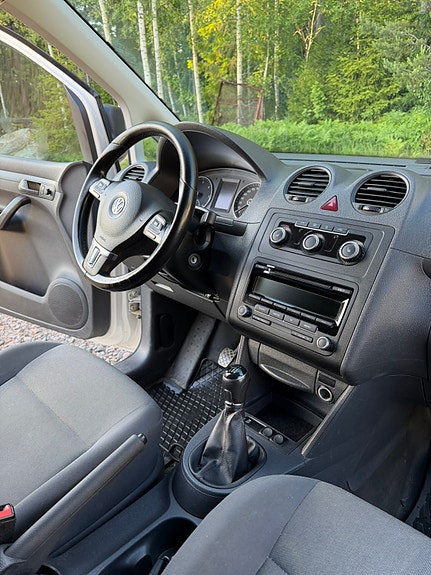 Volkswagen Caddy Maxi 5 of 5