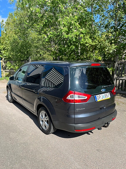 Ford Galaxy 5 of 5