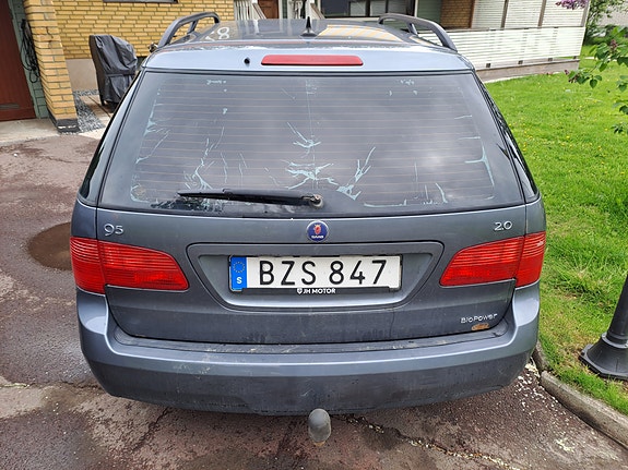 Saab 9-5 2 of 5