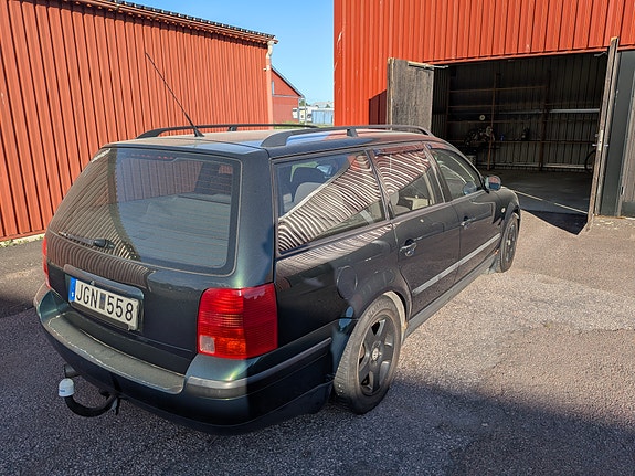 Volkswagen Passat 5 of 5