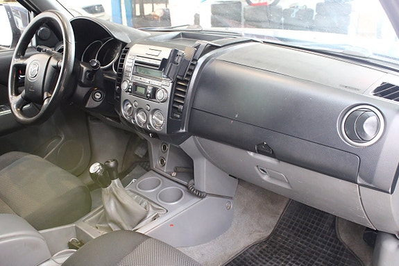 Mazda BT-50 11 of 12