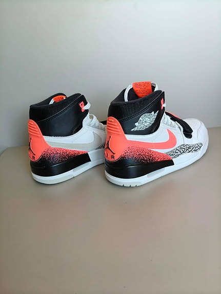 Product image 3 of 15
