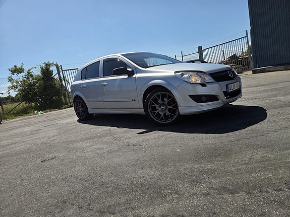 Opel Astra 2 of 5