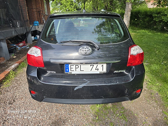 Toyota Auris 7 of 14