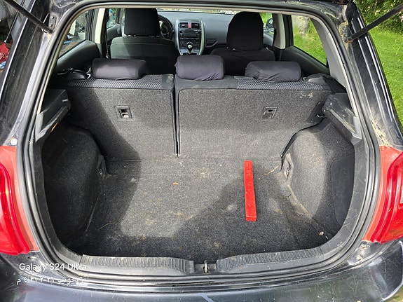 Toyota Auris 13 of 14