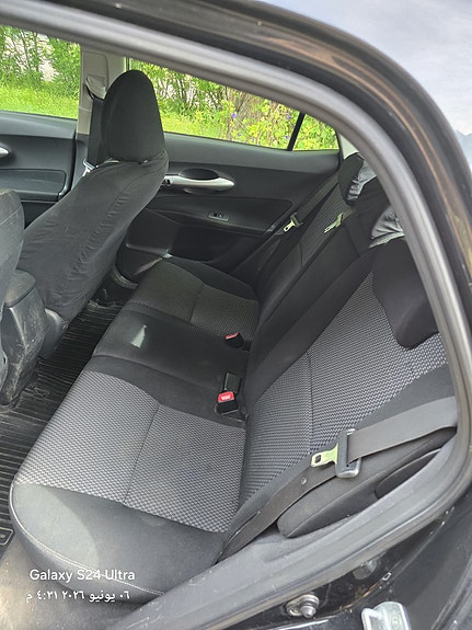 Toyota Auris 10 of 14