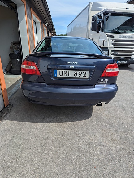 Volvo S40 3 of 5