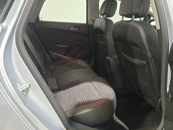 Opel Astra 13 of 16