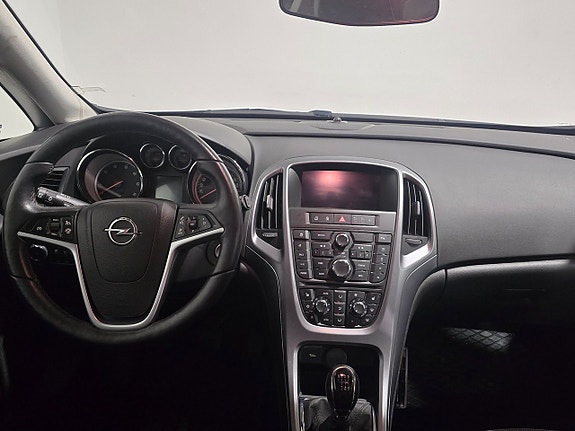 Opel Astra 12 of 16