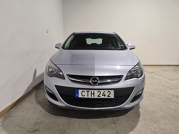 Opel Astra 2 of 5