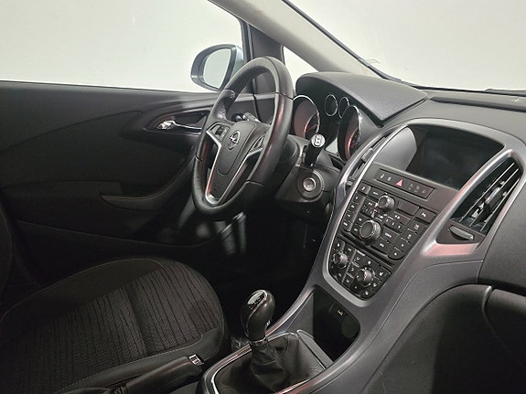 Opel Astra 11 of 16