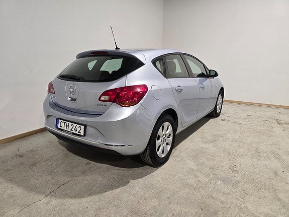Opel Astra 5 of 5