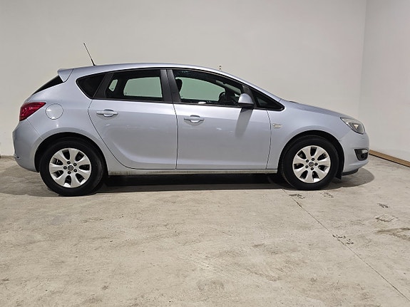 Opel Astra 4 of 5
