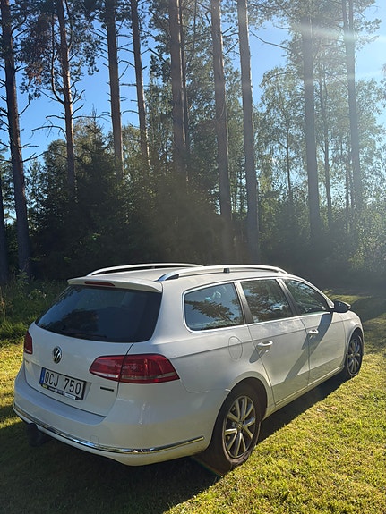 Volkswagen Passat 4 of 11