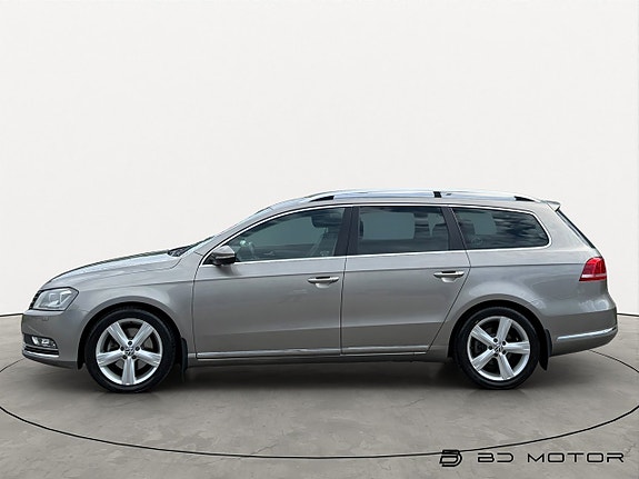 Volkswagen Passat 2 of 5