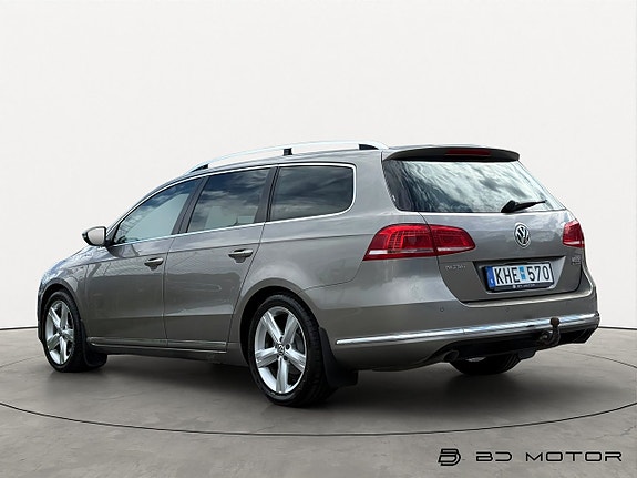Volkswagen Passat 9 of 15
