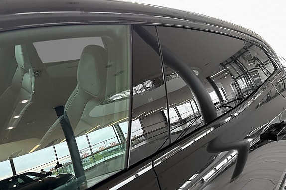 Polestar 4 12 of 30