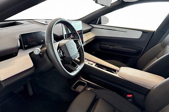 Polestar 4 10 of 30