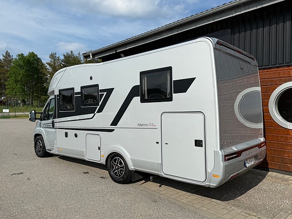 Adria Matrix Supreme 670 SC * Taksäng * 5 bälten * Queenbed * 3 of 5