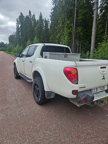 Mitsubishi L200 4 of 5