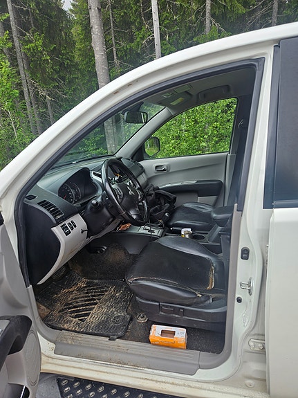 Mitsubishi L200 5 of 5