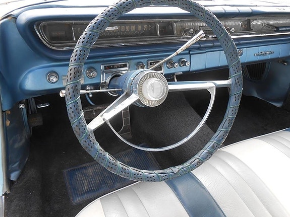 Pontiac Bonneville 9 of 21