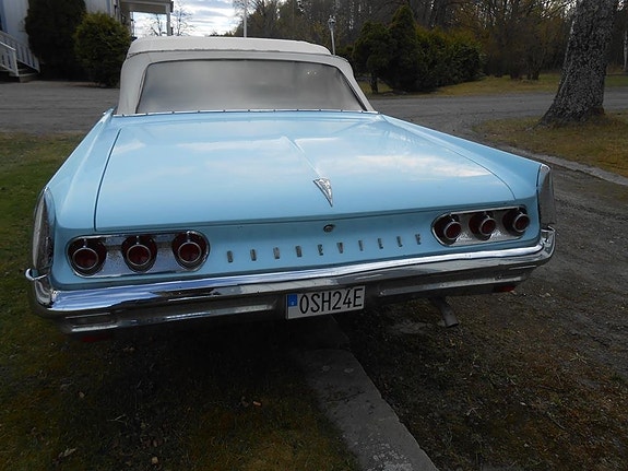 Pontiac Bonneville 8 of 21
