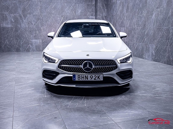 Mercedes-Benz CLA200 d 2 of 5