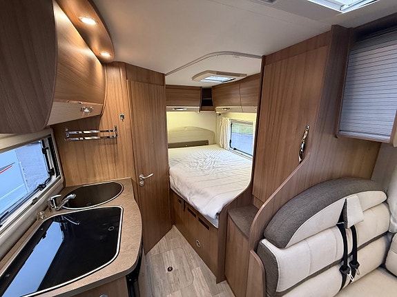 Pilote G 600 * 5,99m lång * 3500 kg * 4 sovplatser * Toppskick * 10 of 18
