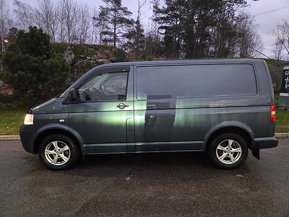Volkswagen Transporter 2 of 5