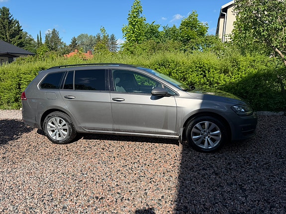 Volkswagen Golf VII 2 of 7