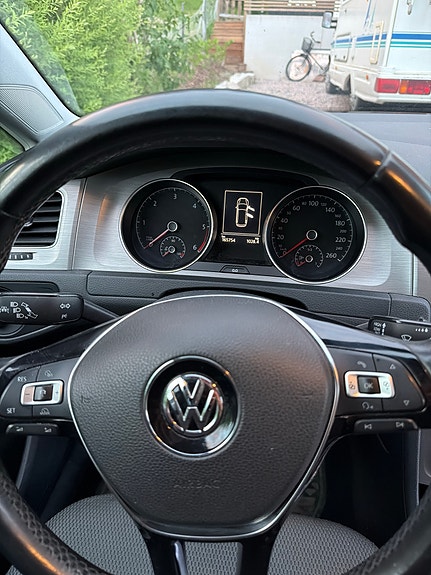 Volkswagen Golf VII 6 of 7