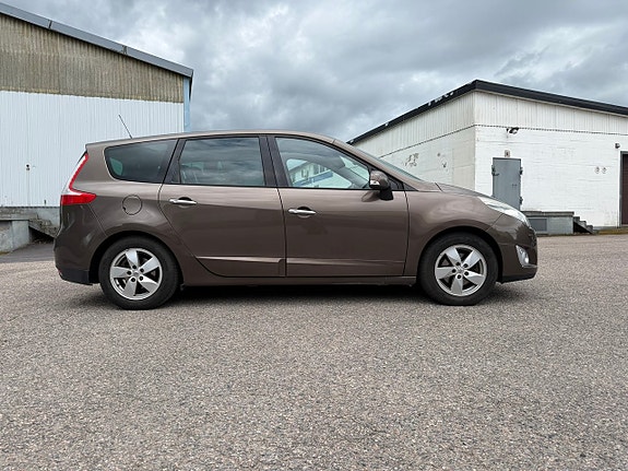 Renault Grand Scenic III 5 of 5