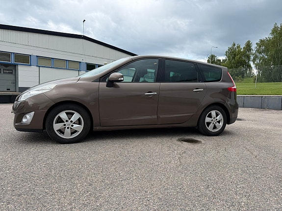 Renault Grand Scenic III 2 of 5